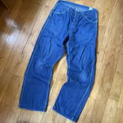 Item thumbnail for item fbfd4502-8c73-4214-8cb9-2f05f761c557