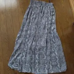 ロングスカート　ヘビ柄