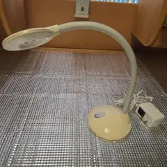 ニトリ LED 照明器具 デスクライト Gentos ホワイト【中古】