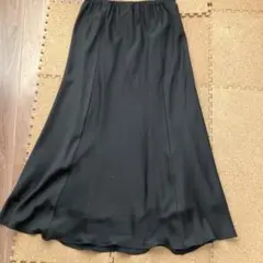 ロペ　黒　未使用　ニュアンスサテンマーメイドスカート