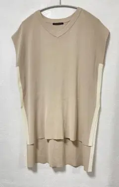 美品　BARNYARDSTORM サイドラインスリットノースリーブニット