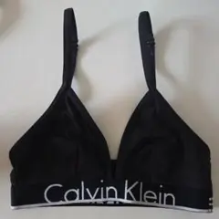 Calvin Klein ブラック 三角ブラ S
