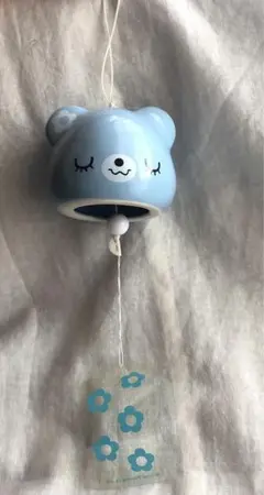 青いクマの風鈴