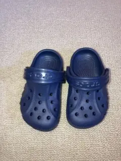Crocs ネイビー サンダル