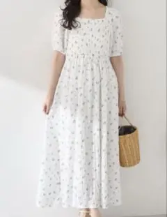 バックリボンシャーリングワンピース
