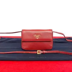 極 美品 プラダ ロゴ 金具 サフィアーノ レザー ミニ ショルダーバッグ 赤