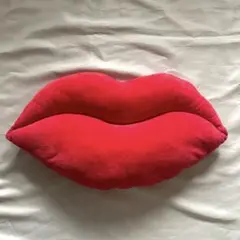 唇型赤クッション