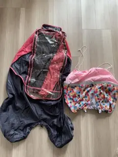 チャイルドシートカバー 黒とピンク