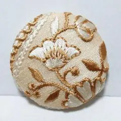 インド刺繍　№2210　ベージュ　㊳ミリ　ヘアゴム・ブローチ　くるみボタン