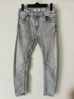 ベルシュカ　グレー スキニーデニム Bershka