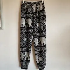 エレファント柄 サルエルパンツ　タイパンツ　イージーパンツ　ヨガウェア