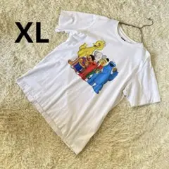 激レア　極美品　カウズ×セサミーストリート　UT　ユニクロ　ホワイト　XL
