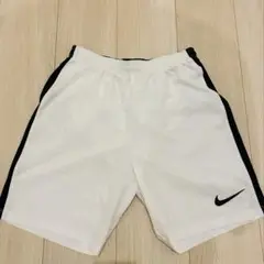 ナイキ　ランニングショーツ　半パン