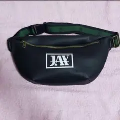iKON ジナン ボディバッグ
