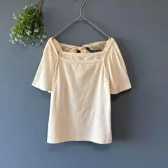 ナイスクラップ［F］美品　バックシアーリボン　スクエアネックフレア袖リブTシャツ
