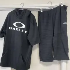 Oakley フーディーとパンツのセット