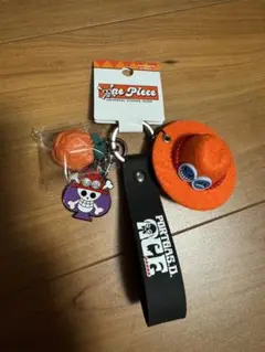 ワンピース　エース　キーホルダー　未使用品