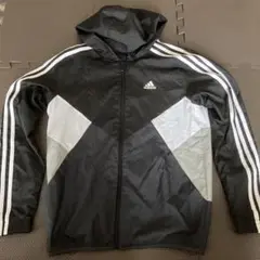 ウインドブレーカー　黒　adidas 150