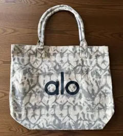 Alo Yoga トートバッグ