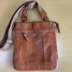 茶色レザーショルダーバッグ