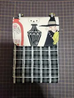 携帯ケース　アレキサンダーヘンリー　ロラライハリス　3