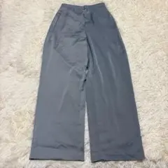 m1018 UNIQLO サテンリラックスストレートパンツ 綺麗めイージーパンツ