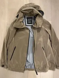 ●新品同様●Herno ヘルノ●アウター●雨の日にも