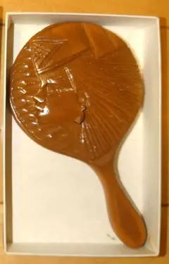 ※最終値下げ※【新品・未使用】手鏡　木彫　木彫り　アイヌ　阿寒湖　民芸品　作家 Amazon.co.jp: 民芸品北海道工芸品 アイヌ木彫手鏡 : ビューティー