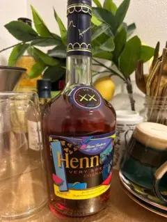 2025年最新】KAWS HENNESSYの人気アイテム - メルカリ