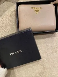 PRADA 折り財布