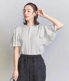 BEAUTY&YOUTH ソリッド＆フラワー ティアードスリーブブラウス