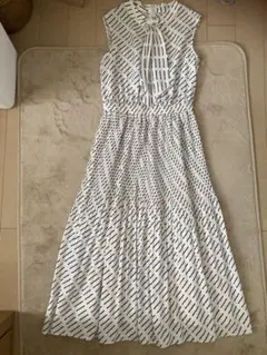 ノースリーブボウタイワンピース定価約13000円３回使用ほぼ未使用美品M