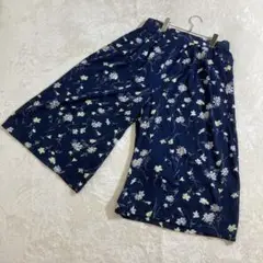 ガウチョパンツ　ワイドパンツ　大きめサイズ　レディース　花柄　青色　冷感パンツ