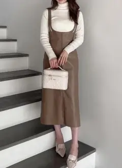 eimy ❤︎ フェイクレザーサロペットワンピース