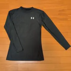 Under Armour ロングスリーブアンダーシャツ　メンズXLサイズ