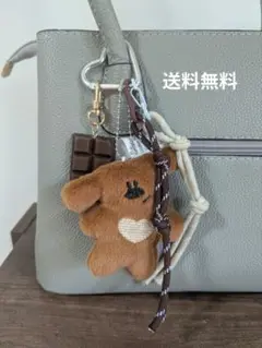 【カラビナ付き】じゃらじゃらキーホルダー　バッグチャーム　パラコード　ブラウン