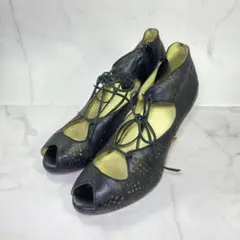 【美品】MANA カットワーク レザー パンプス 24.0㎝ ブラック