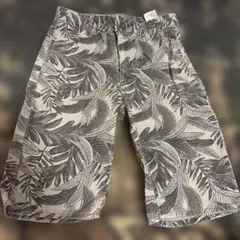 OLD NAVY 葉柄ボトムス 1０歳用　ハーフパンツ