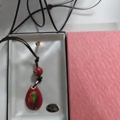 九谷焼 ネックレス 赤い陶器の滴型ペンダント
