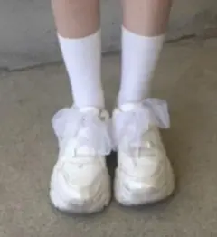 ホワイト 厚底スニーカー リボン付き