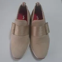 美品　スリッポン　スニーカー　軽量　24.5