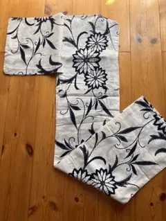 白地に紺色の花柄浴衣単品　リメイク素材