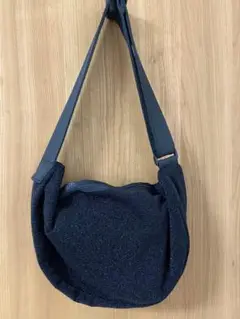 【美品】アルファベッツアルファベット　ラメショルダーバッグ　ブラック