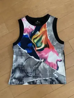 adidas ノースリーブ　シャツ