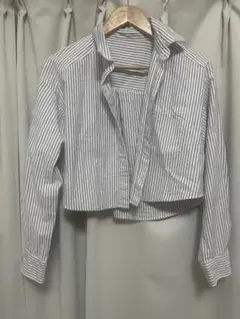 gu ストライプ柄 クロップドシャツ