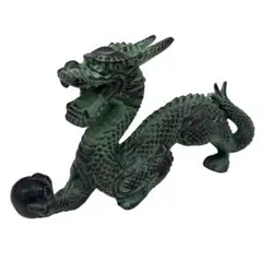 ⭐️67-龍　ドラゴン　彫刻　置物　インテリア　緑色