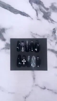 ブラック ネイルチップ