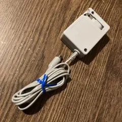 ☆純正品☆Nintendo ニンテンドー3DS ACアダプター②