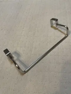 無印商品の扉に付けるタオルハンガー