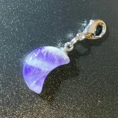 アメジストストラップ　アメジストキーホルダー　月型キーホルダー